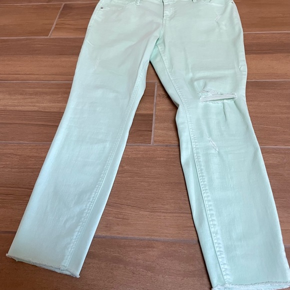 BOGO! ❤️Old Navy❤️ Mint Rockstar Jeans - Picture 3 of 11